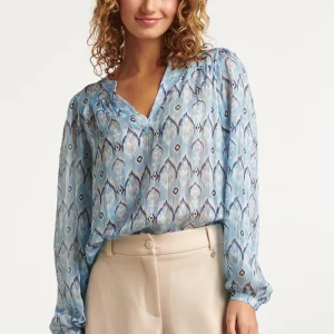 23556 Elegante Top Met Frisse  Tribal Print | Light Blue - White