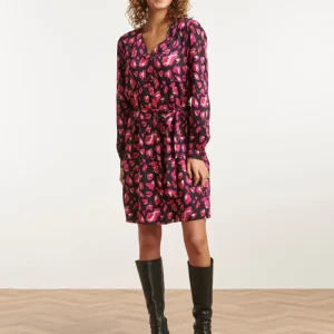 23559 Losjes Gedrapeerde Jurk Met Speelse Dierenprint | Black - Fuchsia
