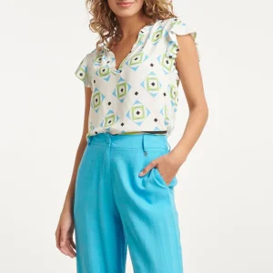 24071 Zomerse Top Met V-Halsspeelse Frill Mouwen | White - Muticolour