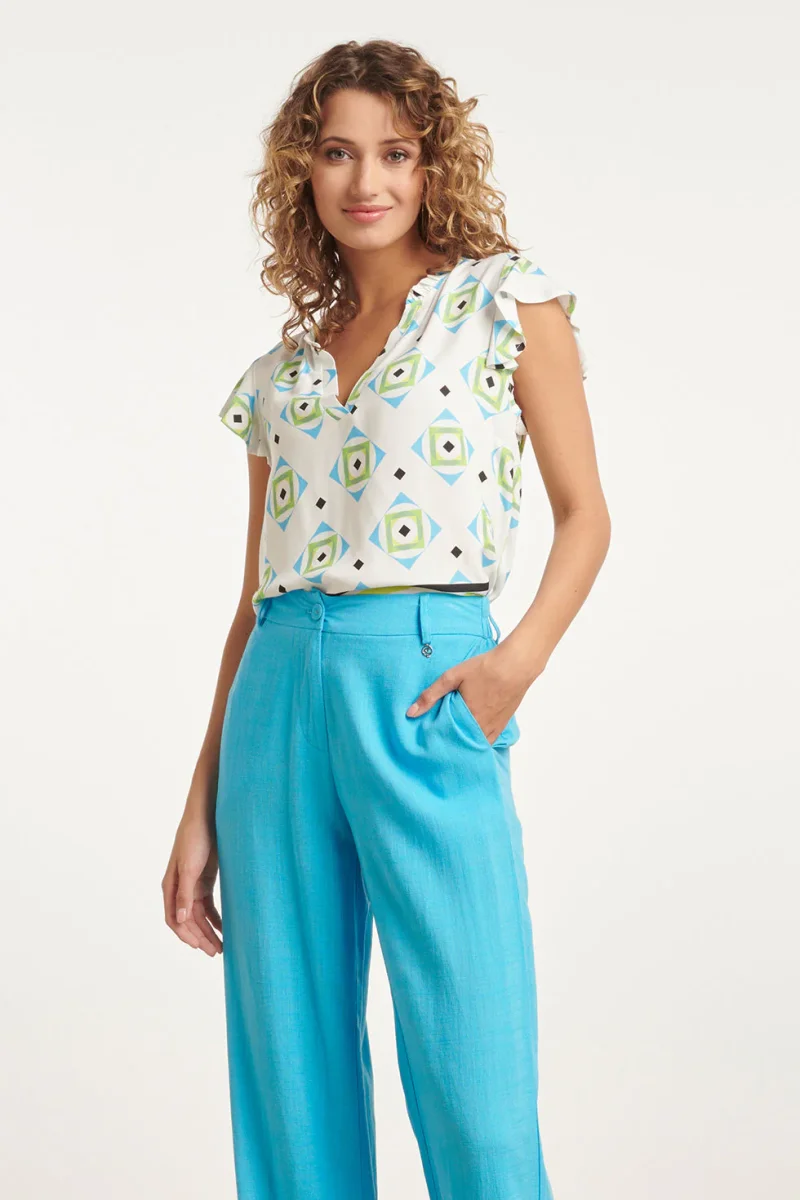 24071 Zomerse Top Met V-Halsspeelse Frill Mouwen | White - Muticolour - Afbeelding 2