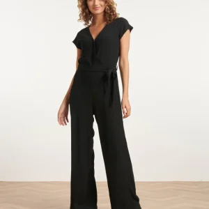 24083 Lange Aansluitende Jumpsuit | Black