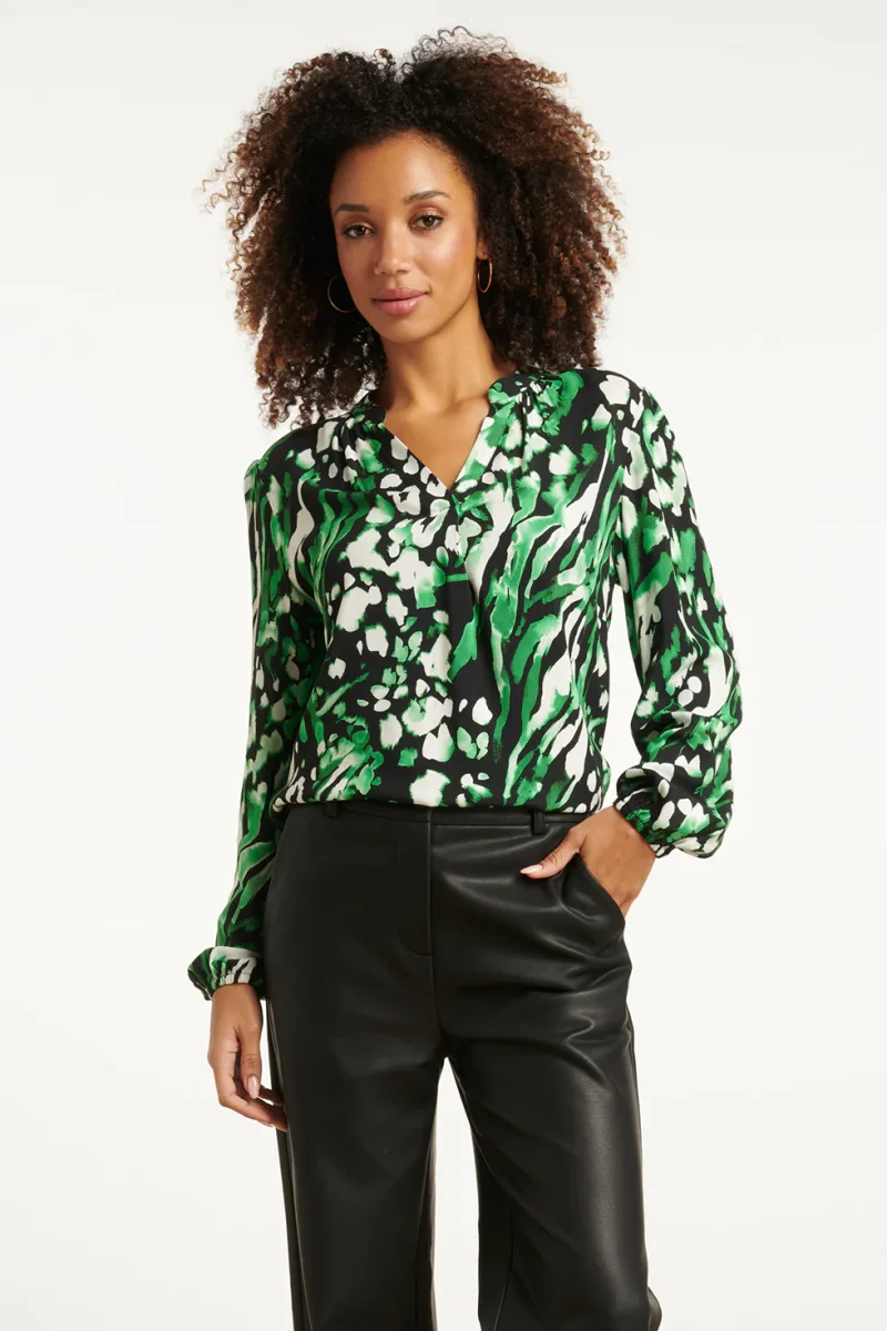 25678 Groen En Zwart Dierenprint Top Met V-Hals | Black - Green - Afbeelding 2