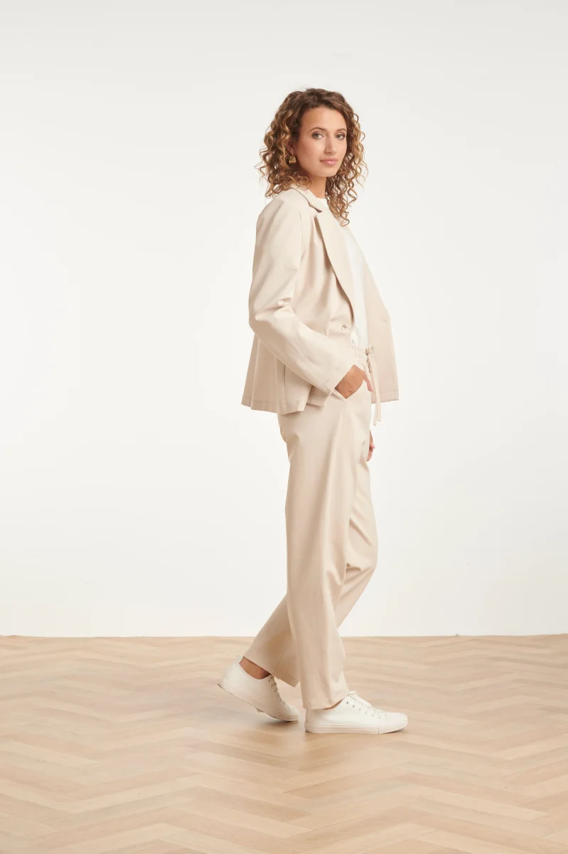 Comfortabele Pantalon Met Elastische Taille En Strikceintuur | Sand - Afbeelding 9